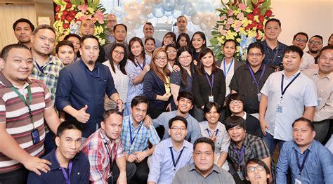 Facebook announces the official opening of Manila office.